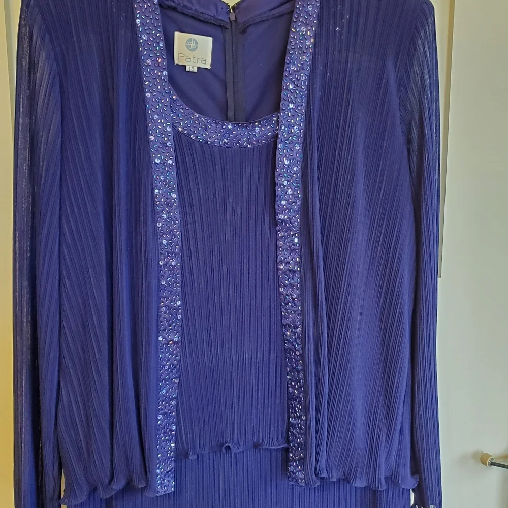 Dress - Picture 3 of 6